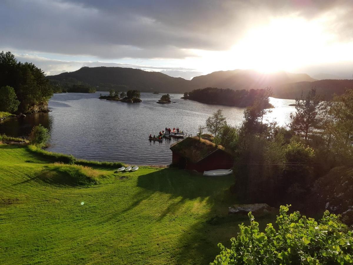 Teigen Leirstad, Feriehus Og Hytter Eikefjord Εξωτερικό φωτογραφία