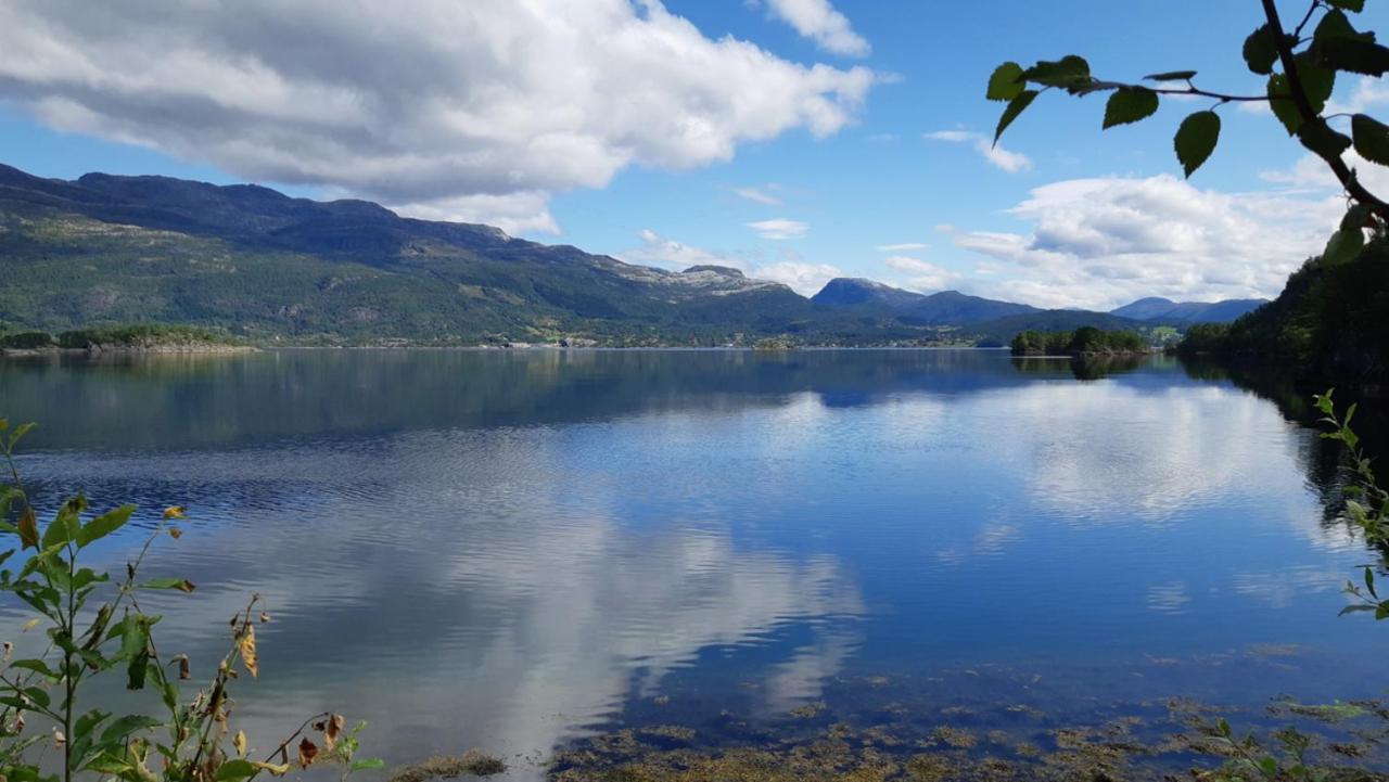 Teigen Leirstad, Feriehus Og Hytter Eikefjord Εξωτερικό φωτογραφία